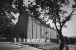 Tidligere benyttet i artikkel skrevet av Ingrid Brandal Olsen i Årbok for Vest-Agder fylkesmuseum 2006.Foto: Møllearkivet<br>
