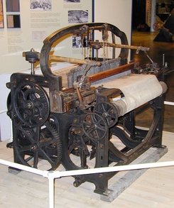 Vevstol fra Hjula, laget av det engelske firmaet Parr, Curtis & Medley i 1858. Vevstolen er utstilt på Norsk Teknisk Museum. NTM 2805