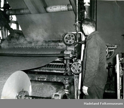 Kristian Bjørklund arbeidet ved Andfossen bruk på Mjønvald på Jaren, og ble med bedriften da den flyttet til Oslo på midten av 1930-tallet.Foto: Hadeland Folkemuseum<br>